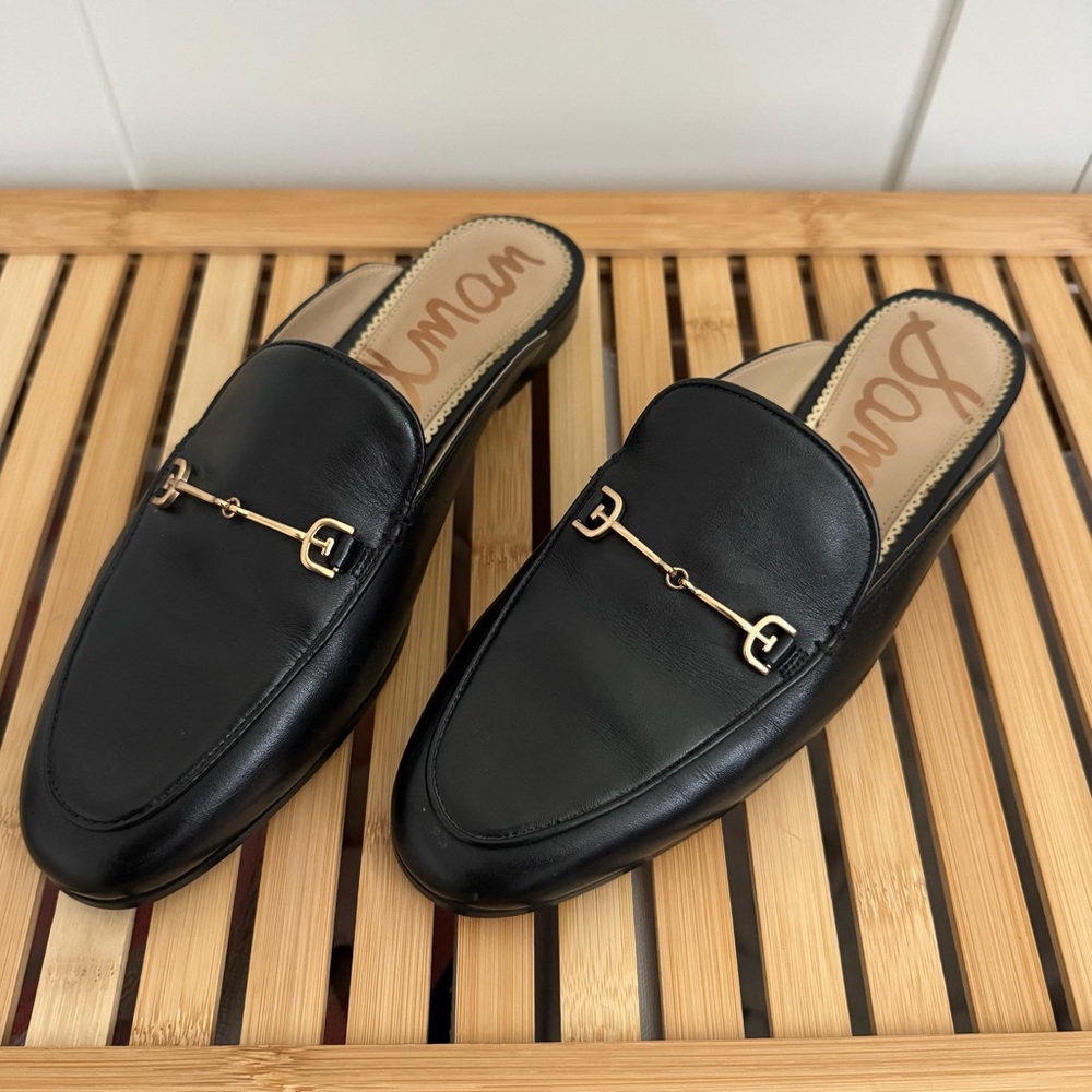 Sam Edelman Laurna mule flat slip on loafer round toe black leather gold tone